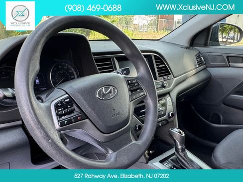 Used 2018 Hyundai Elantra SEL FWD image 9