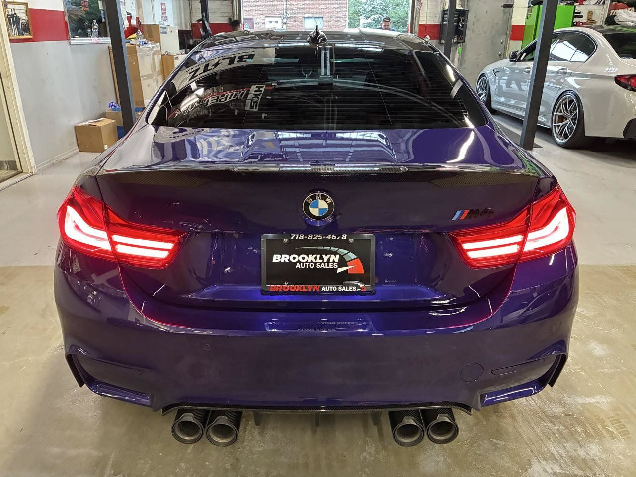 Used 2018 BMW M4 Coupe RWD image 9