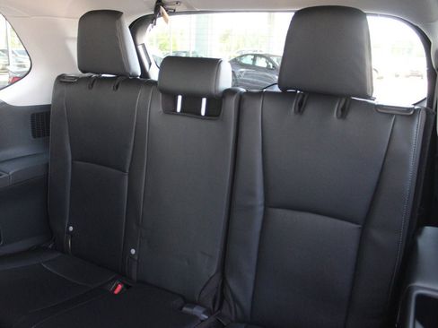 Used 2026 Toyota Grand Highlander AWD Hybrid image 10