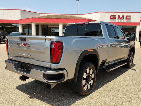 Used 2025 GMC Sierra 2500 Denali w/ Denali Reserve Package AWD/4WD image 4