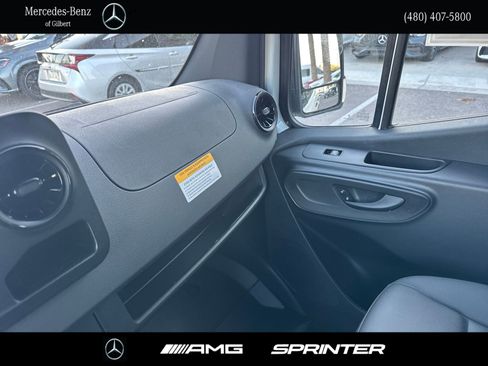 New 2025 Mercedes-Benz Sprinter 2500 image 14