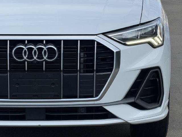 Used 2024 Audi Q3 2.0T Premium Plus w/ Premium Plus Package AWD/4WD image 8