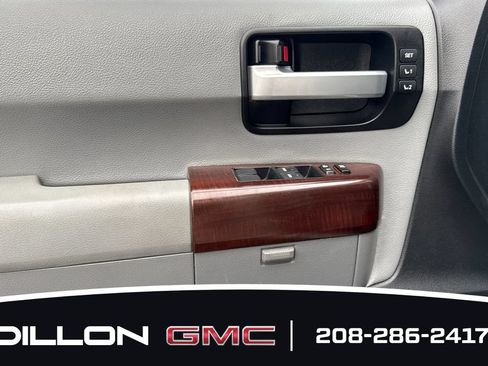 Used 2015 Toyota Sequoia Platinum AWD/4WD image 11