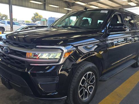 Used 2024 Ford Expedition Max XLT image 1