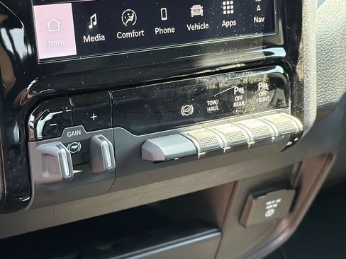 New 2026 RAM 2500 Tradesman AWD/4WD image 25