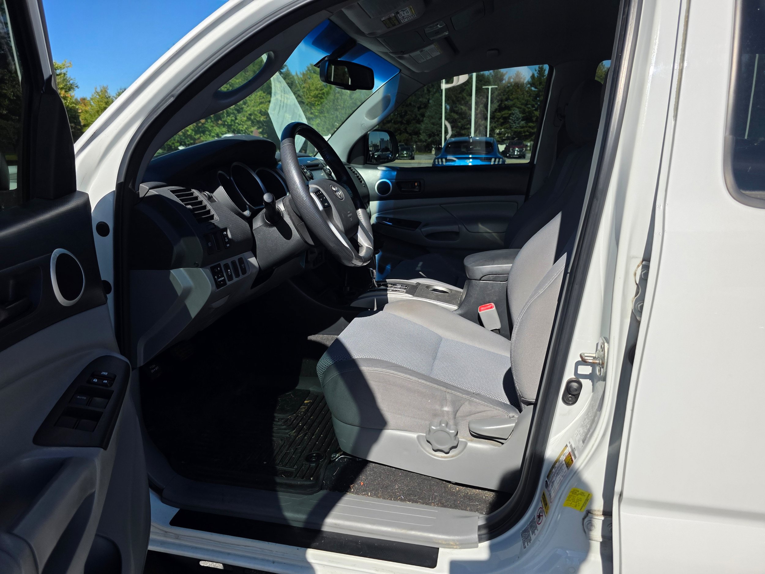 Used 2013 Toyota Tacoma 4x4 Double Cab w/ TRD Sport Pkg image 19