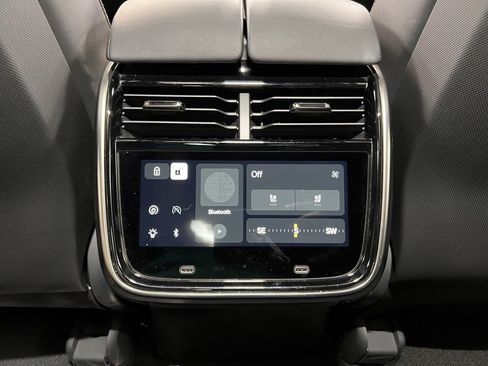 Used 2022 Rivian R1T Adventure image 16