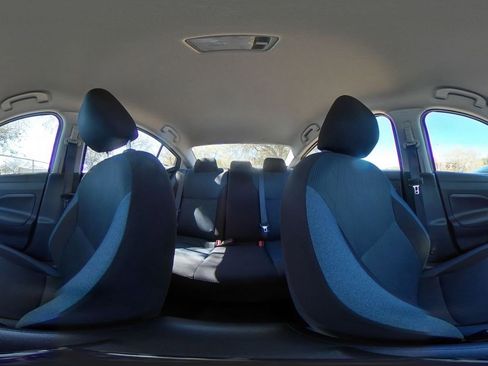 Used 2025 Nissan Versa SV image 38