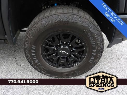 Used 2024 Chevrolet Silverado 2500 ZR2 w/ Technology Package image 9