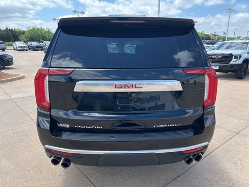Used 2024 GMC Yukon XL Denali AWD/4WD image 12