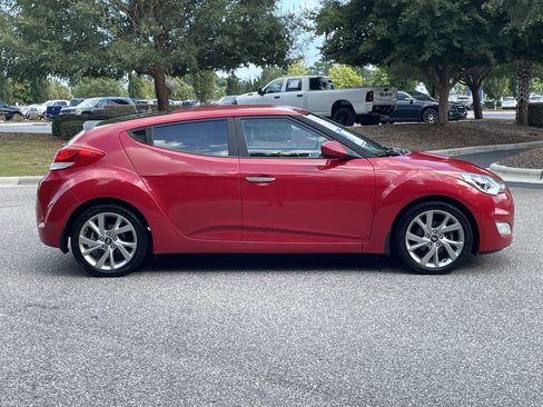 Used 2014 Hyundai Veloster RE:FLEX Edition FWD image 9