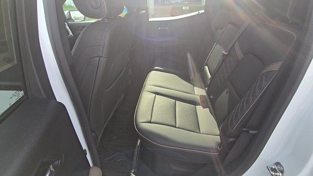 Used 2024 GMC Canyon Denali AWD/4WD image 22