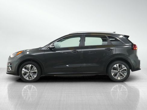Used 2022 Kia Niro EX w/ Cold Weather Package image 2