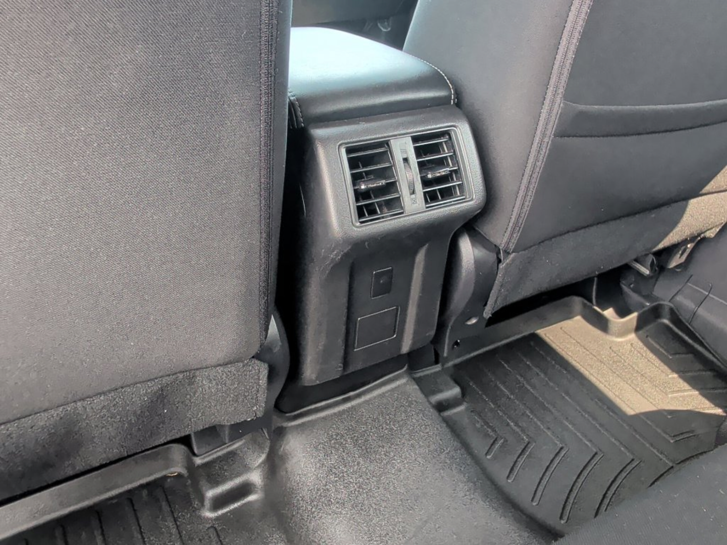 Used 2019 Mitsubishi Outlander ES AWD/4WD image 32