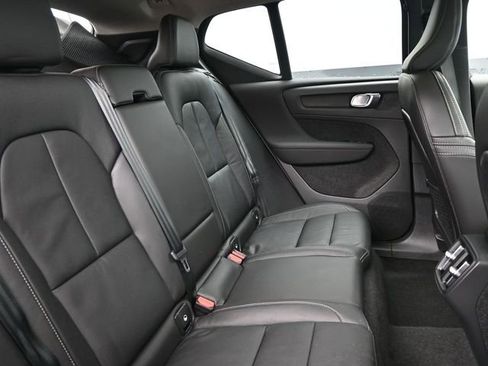 Used 2023 Volvo XC40 B5 Plus w/ Driver Assist Package image 33