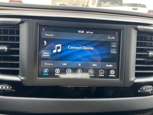 Certified 2021 Chrysler Voyager Lxi w/ Cold Weather Group image 16