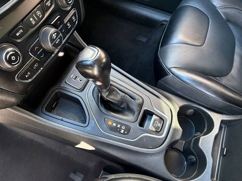 Used 2022 Jeep Cherokee Latitude Lux image 24