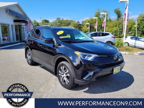 Used 2018 Toyota RAV4 LE w/ All Weather Liner Package image 1