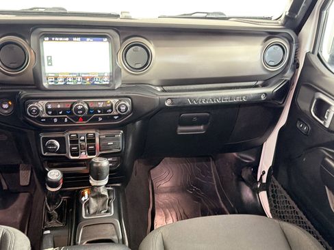 Used 2021 Jeep Wrangler Unlimited Sport AWD/4WD image 28