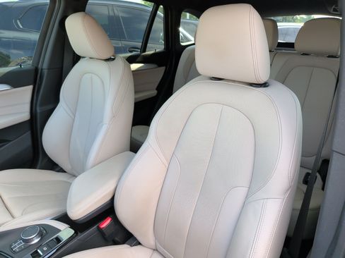 Used 2019 BMW X1 xDrive28i w/ M Sport Package AWD/4WD image 25