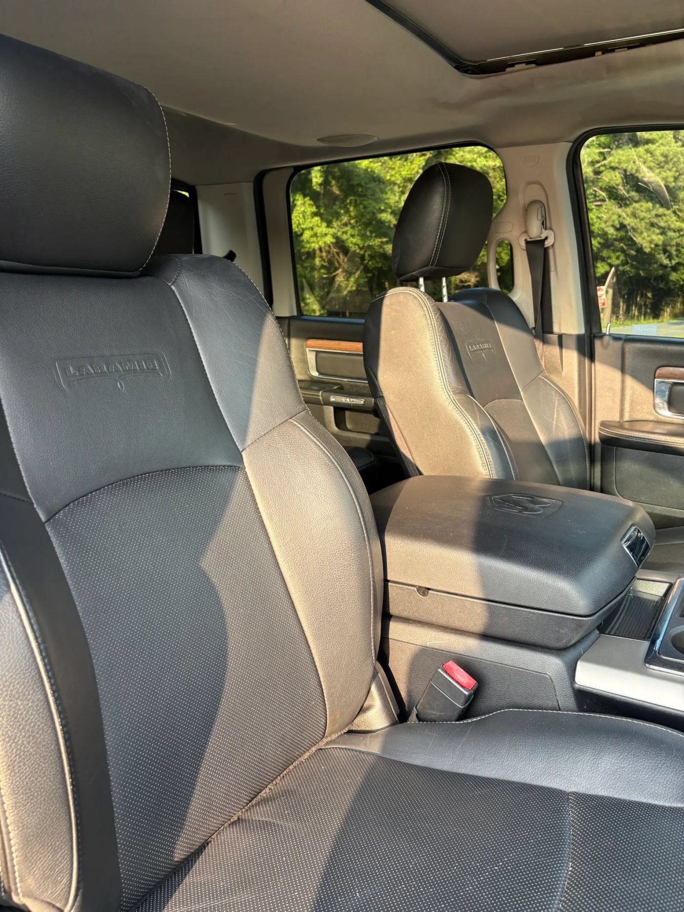 Used 2014 RAM 3500 Laramie AWD/4WD image 18