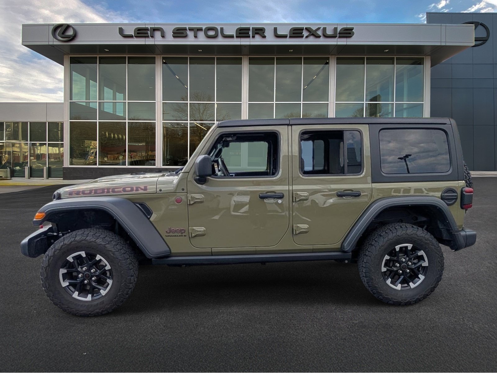 Used 2025 Jeep Wrangler Unlimited Rubicon AWD/4WD image 6