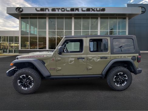 Used 2025 Jeep Wrangler Unlimited Rubicon AWD/4WD image 6