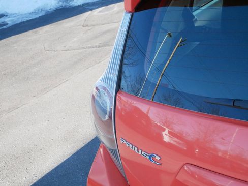 Used 2012 Toyota Prius C Three image 17