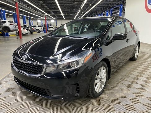 Used 2017 Kia Forte S image 5