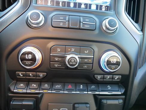 Used 2020 GMC Sierra 1500 AT4 w/ AT4 Premium Package AWD/4WD image 21