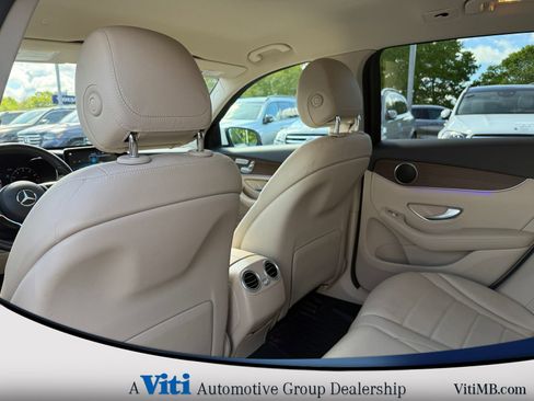 Used 2021 Mercedes-Benz GLC 300 4MATIC image 20