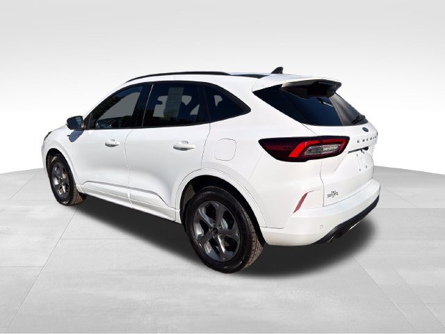 Used 2023 Ford Escape ST-Line Select w/ Tech Pack #2 AWD/4WD image 5