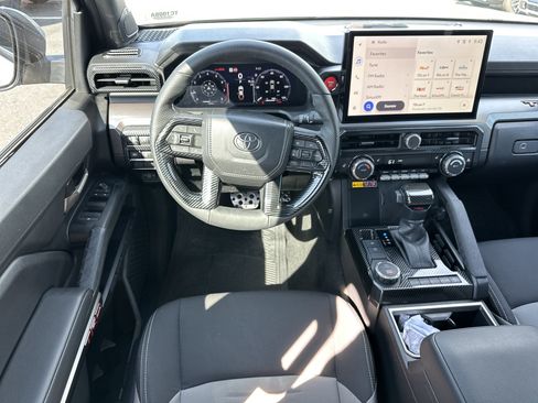 Used 2025 Toyota Tacoma TRD Sport w/ TRD Sport Upgrade Package image 23