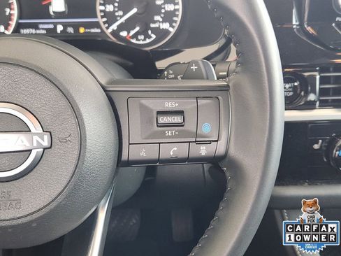Used 2025 Nissan Pathfinder SV FWD image 29