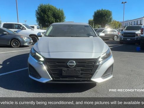 Used 2023 Nissan Altima 2.5 SL AWD/4WD image 2