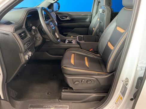 Used 2024 GMC Yukon XL AT4 AWD/4WD image 8