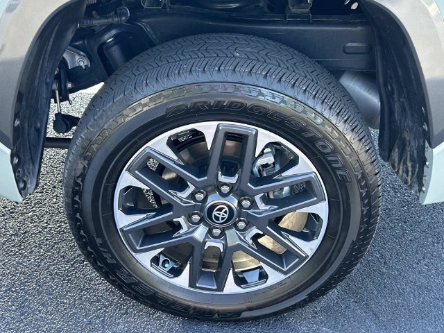 Used 2026 Toyota Tundra Limited AWD/4WD image 14