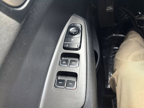 Used 2020 Kia Optima SE image 28