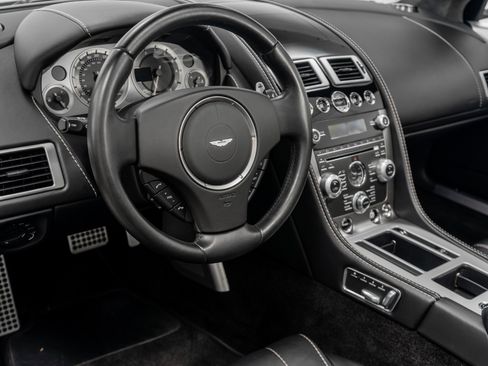 Used 2014 Aston Martin DB9 Volante image 13