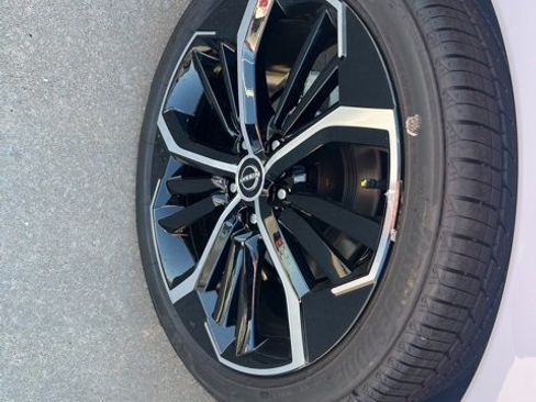 New 2025 Nissan Altima 2.5 SR image 7