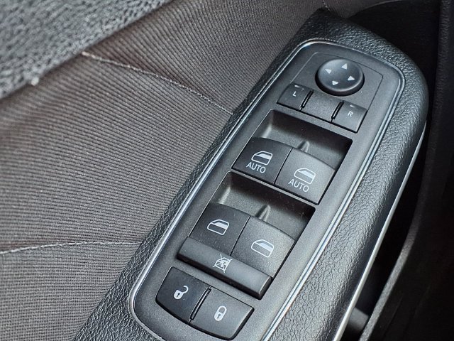 Used 2023 Dodge Charger SXT RWD image 17
