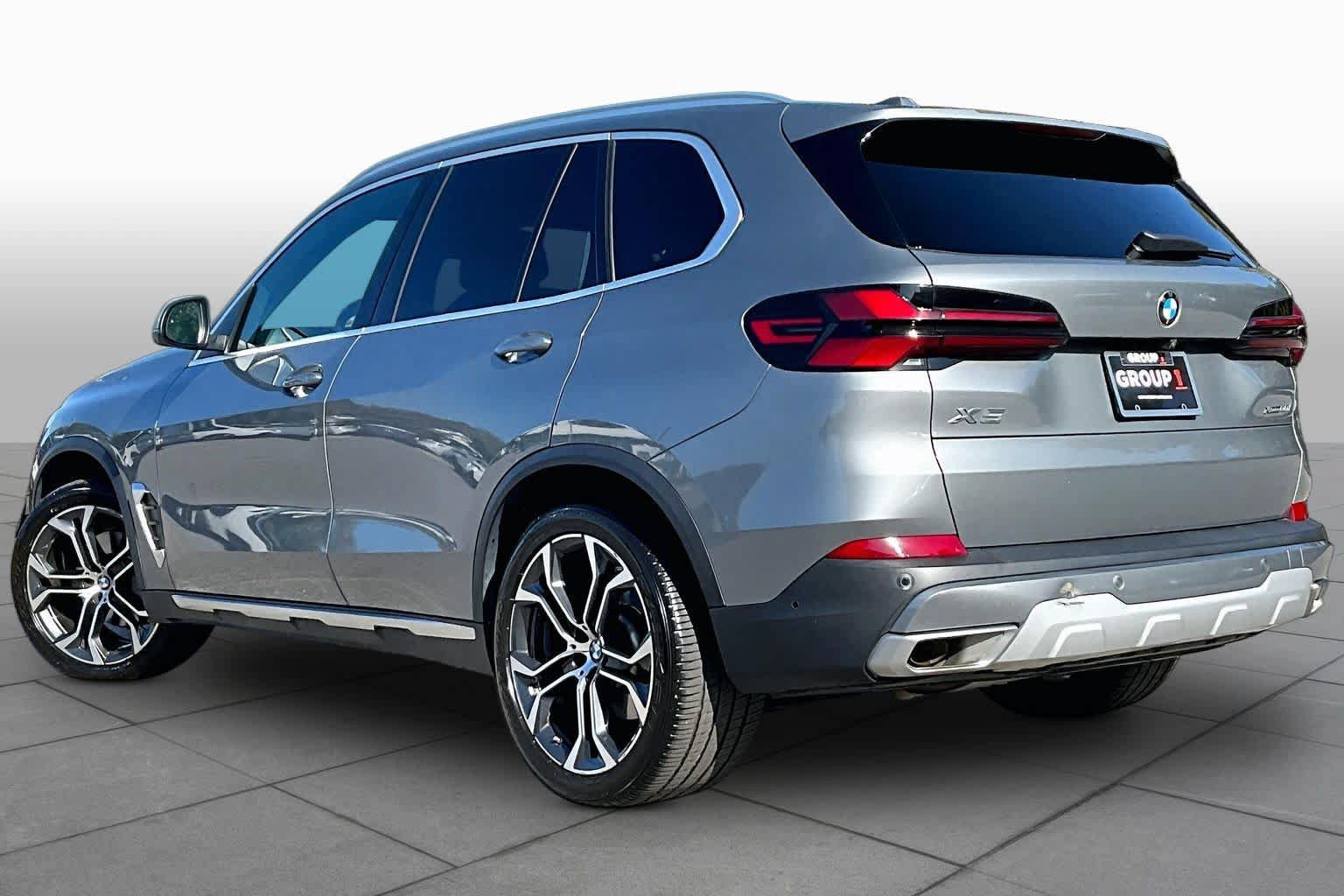 Used 2024 BMW X5 xDrive40i w/ Executive Package AWD/4WD image 11