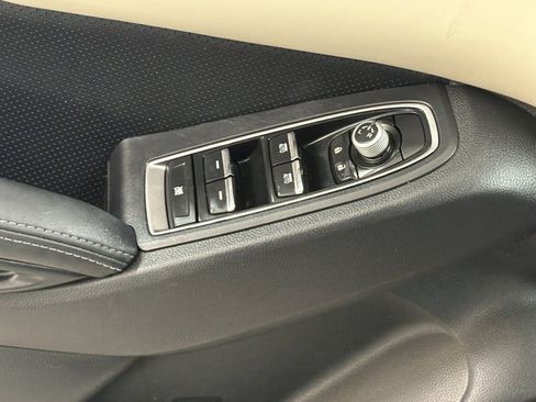 Used 2021 Subaru Ascent Limited w/ Technology Package image 29