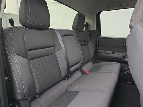 Used 2025 Nissan Frontier SV image 38