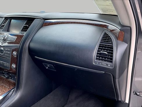Used 2015 INFINITI QX80 4WD w/ Theater Package image 19