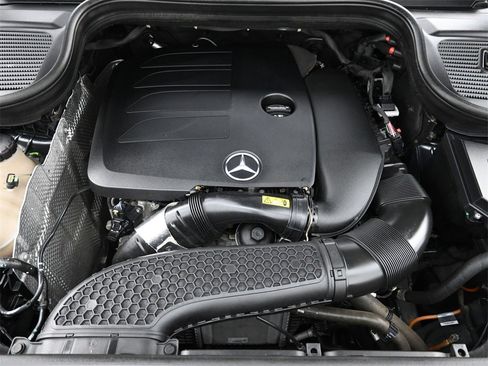 Used 2022 Mercedes-Benz GLE 350 4MATIC w/ Premium Package image 23