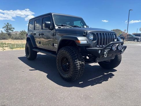 Used 2019 Jeep Wrangler Unlimited Sport S AWD/4WD image 3