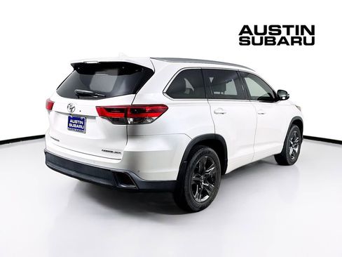 Used 2019 Toyota Highlander Limited Platinum image 7