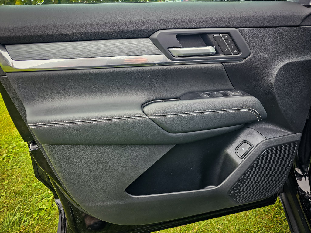 New 2027 GMC Terrain Elevation w/ Elevation Premium Package AWD/4WD image 9