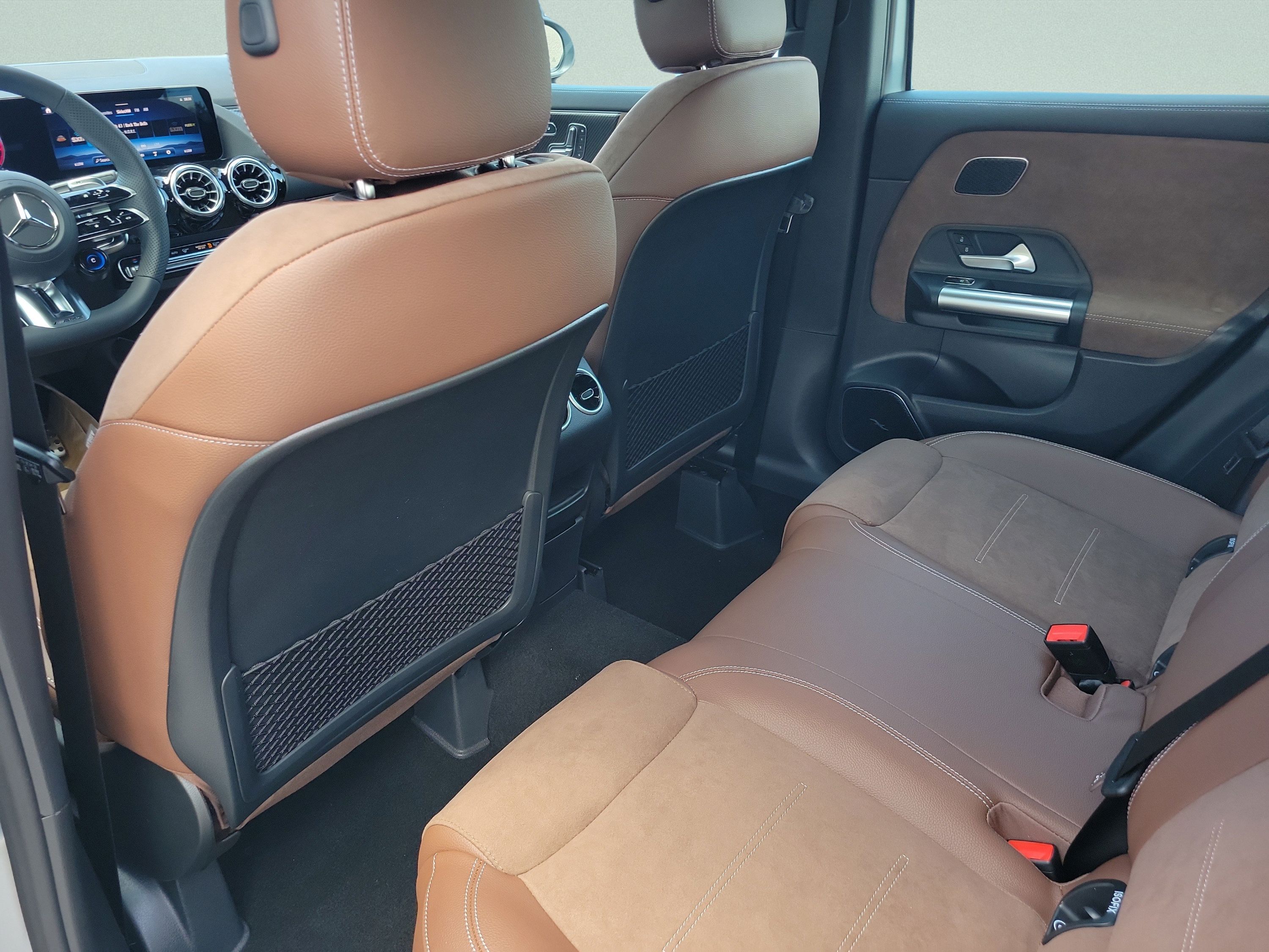 New 2026 Mercedes-Benz GLA 35 AMG 4MATIC image 10